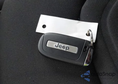 2021 Jeep Renegade Latitude 4X4 from USA, damaged, VIN ZACNJDBB6MPN32519